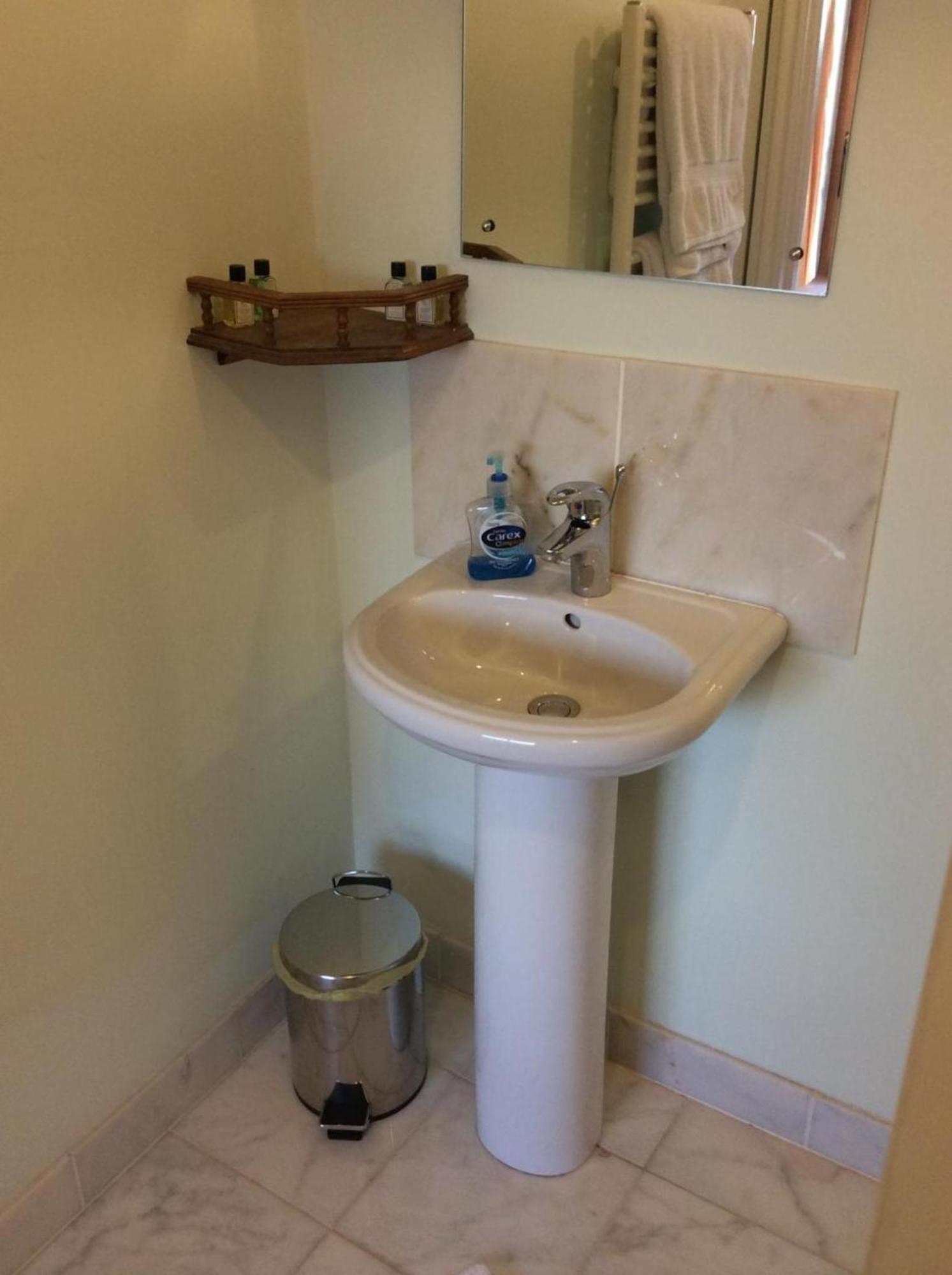 Room In Guest Room - Orchard Manor, Fore Street, Nr Труро Екстериор снимка